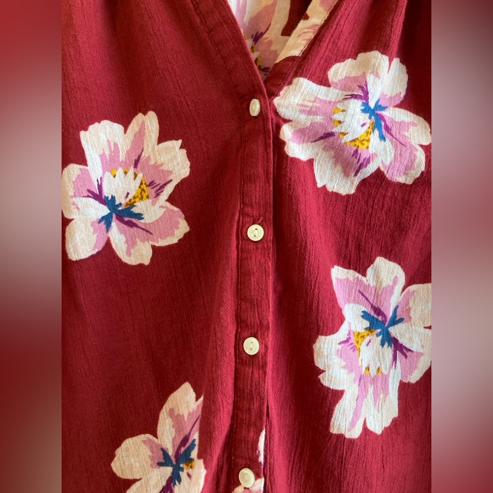Old Navy Burgundy Floral Button Up Blouse Airy Lightweight Top Size S - Picture 3 of 10
